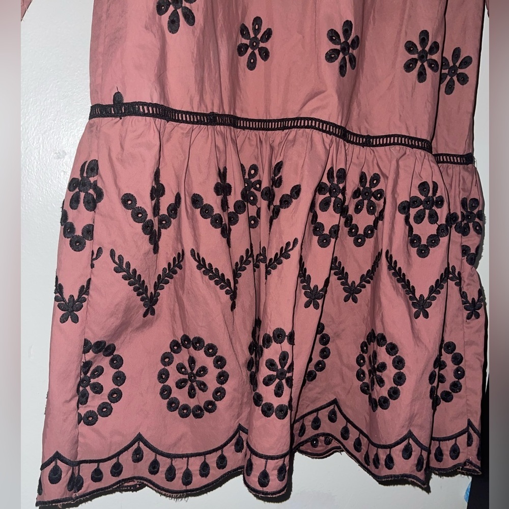 Beautiful Tiered Floral Eyelet Girls Dress - Picture 13 of 13